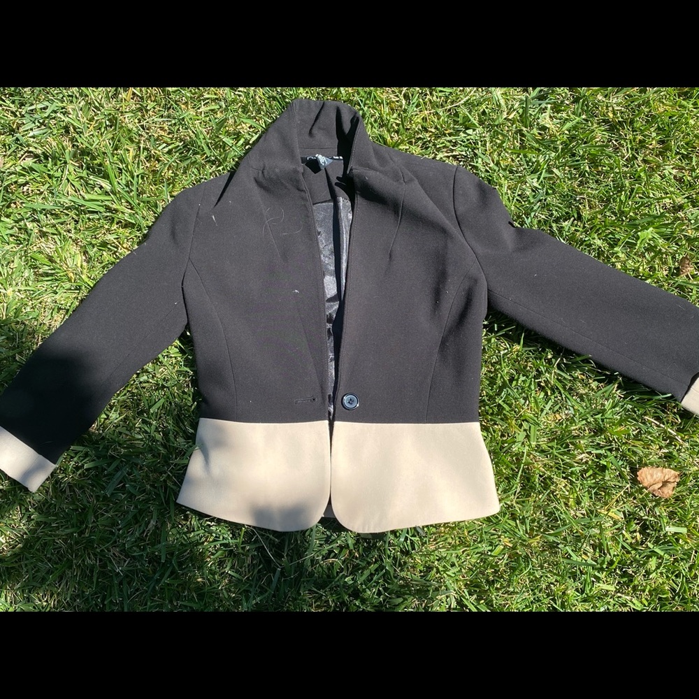 Black and White Blazer in perfect condition!